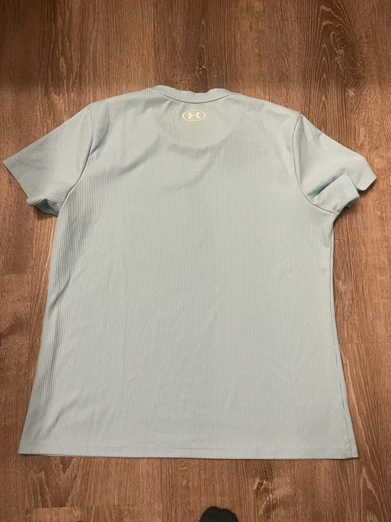 Women's Under Armour Tech Rib Light Blue Short Sleeve Tee- Size Large- Pre-owned - Picture 3 of 3